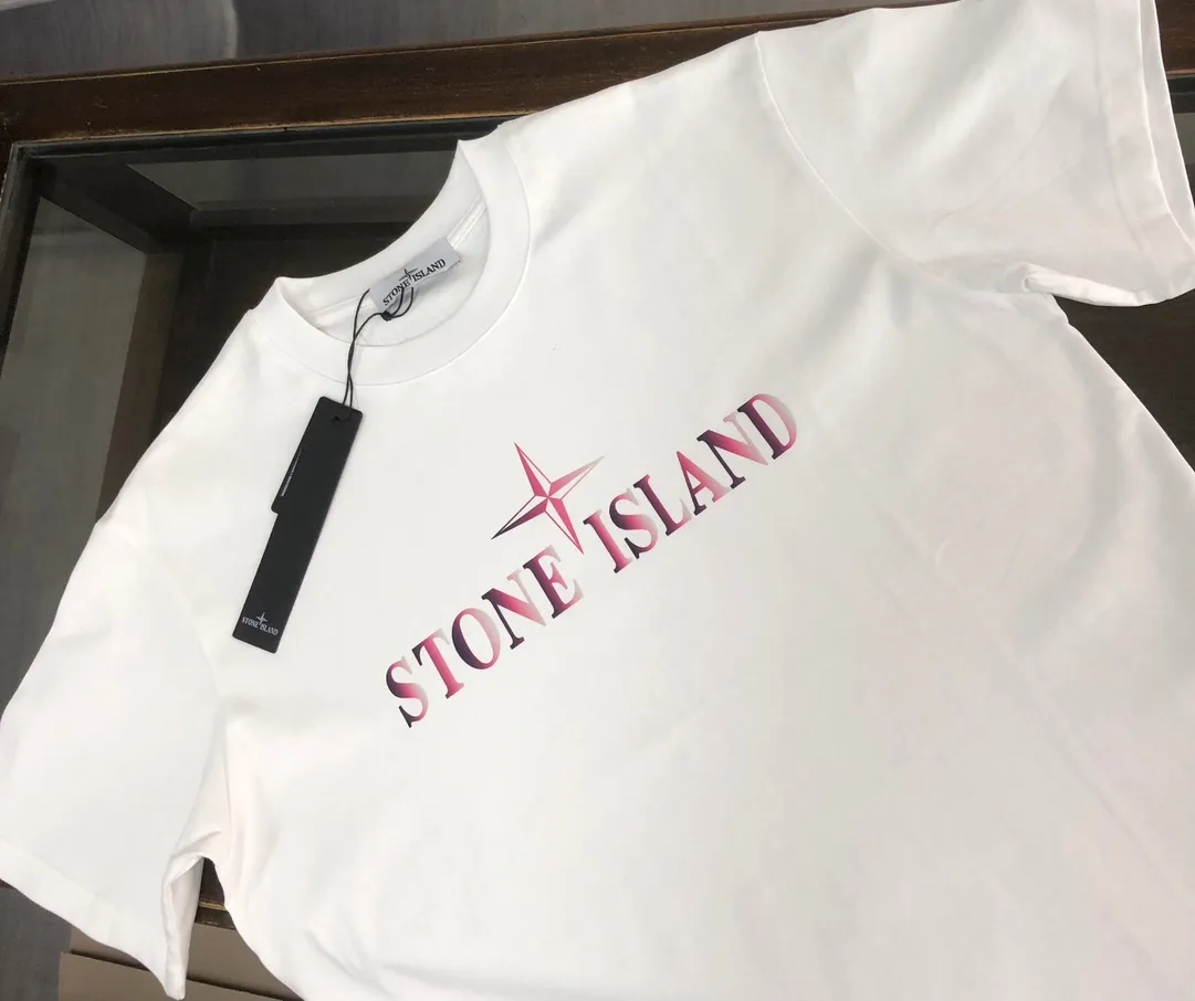 P180 Stone Island 2025 latest T-shirt, couple style ~ original order, fashionable and casual short T-shirt, specially made of customized cotton fabric ~ 100% cotton T-shirt ~ pre-washed to prevent deformation and shrinkage problem, more comfortable and breathable on the body ~ all available from stock ~ unique design style, trendy must-have item, complete with three standards 👍 Color: black/white/dark gray Size: S M L XL (larger version Please state your height and weight when placing an order)